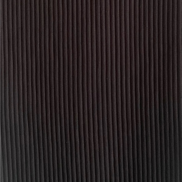 Pretty Little Thing Black Long Sleeve Maxi Dress. Pre-Owned. - Picture 4 of 7